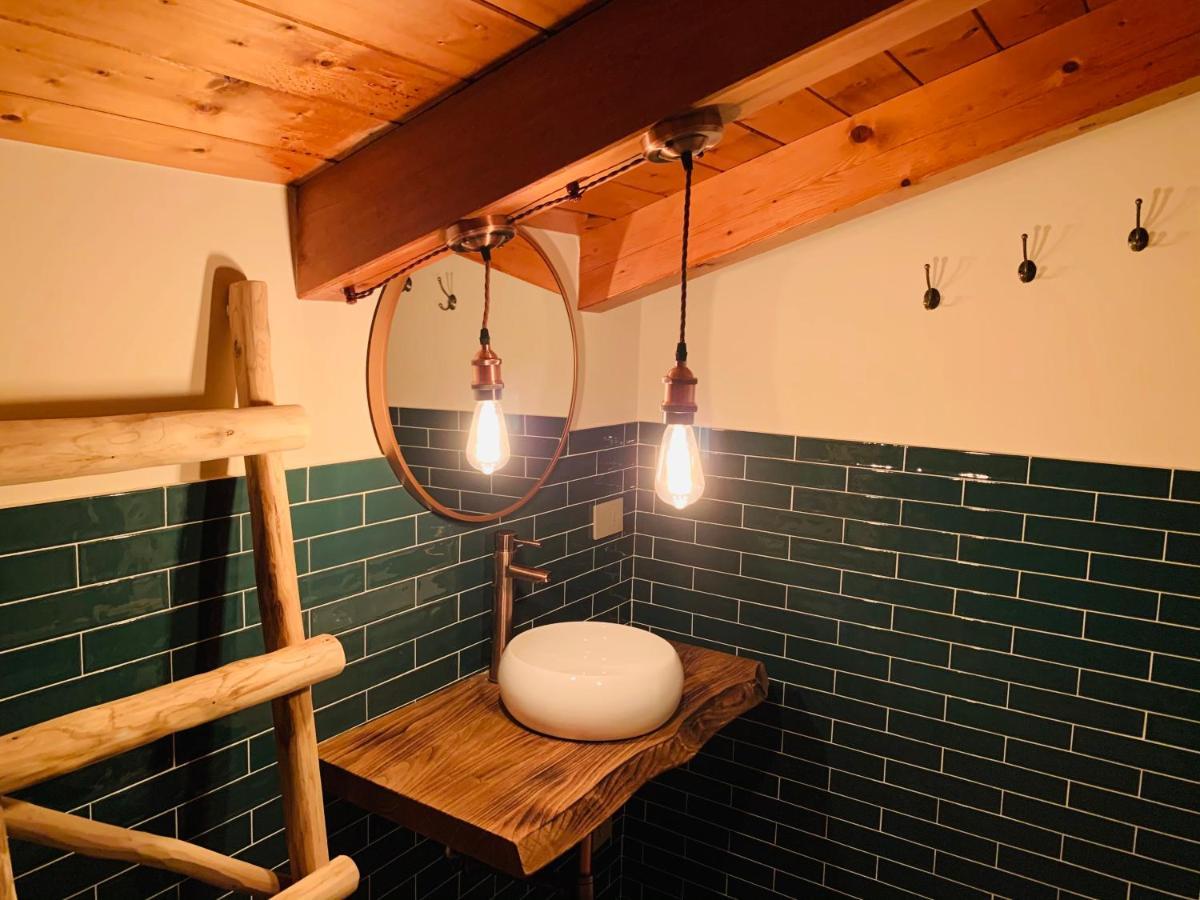Charming Attic Apartment With Balcony & Swimming Pool Desenzano del Garda Exteriér fotografie