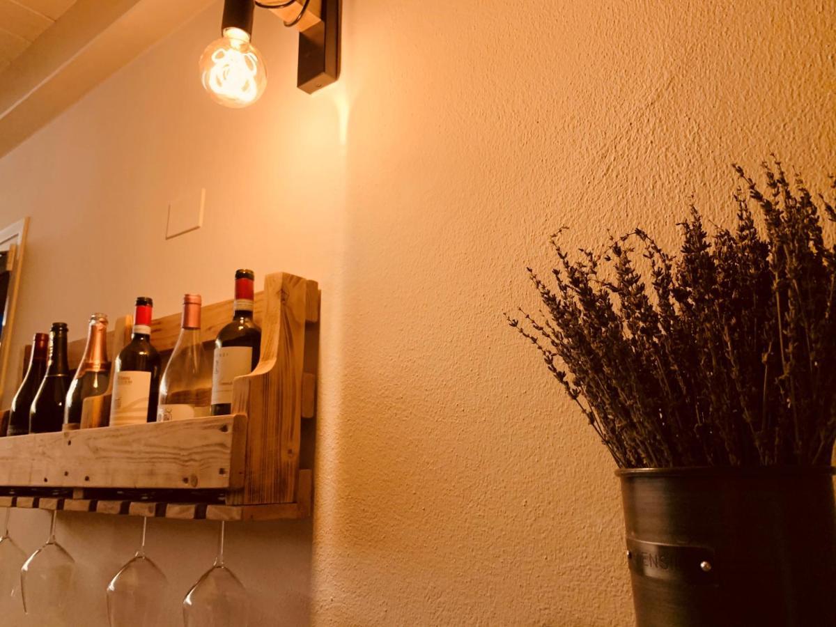 Charming Attic Apartment With Balcony & Swimming Pool Desenzano del Garda Exteriér fotografie